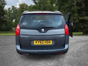 Used Peugeot 5008 2012 for sale - 78094754: Photo