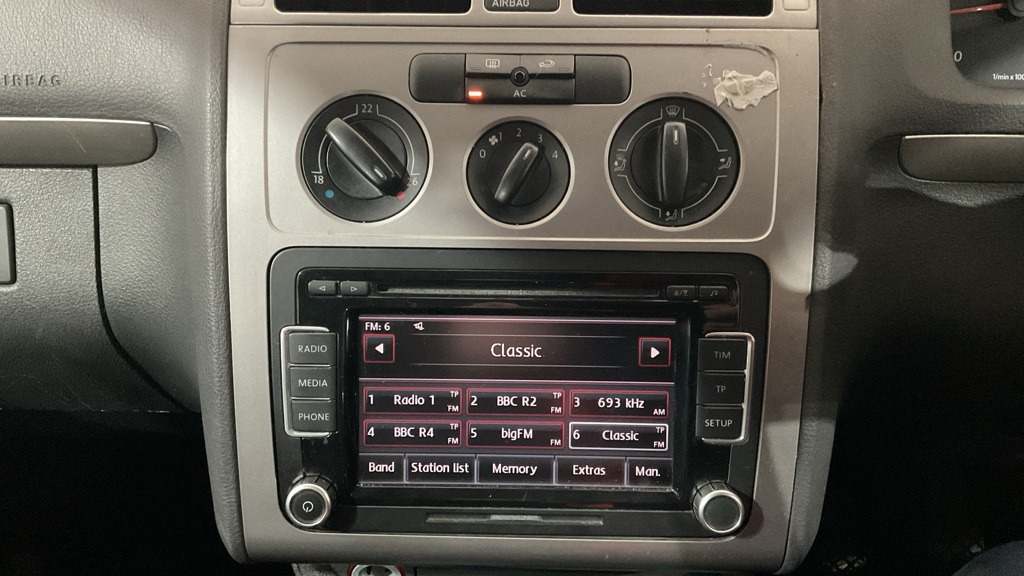 Used Volkswagen Touran 2009 for sale - 77170402: Photo 12