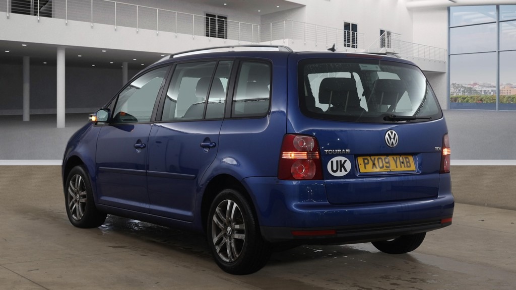Used Volkswagen Touran 2009 for sale - 77170402: Photo 21