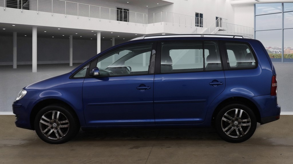 Used Volkswagen Touran 2009 for sale - 77170402: Photo 24