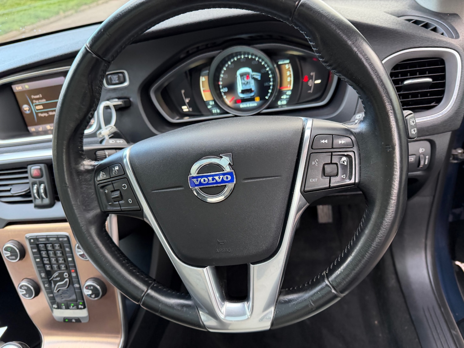 Used Volvo V40 2013 for sale - 76532312: Photo 14