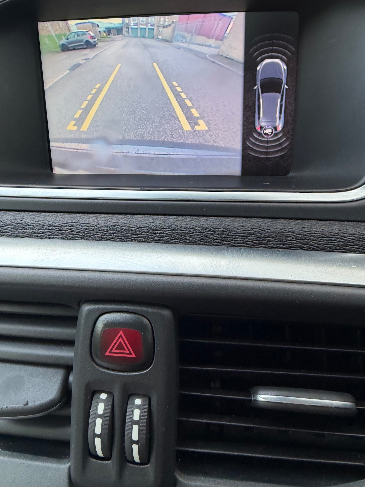 Used Volvo V40 2013 for sale - 76532312: Photo 22