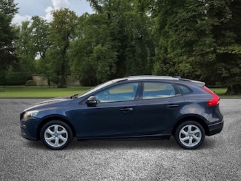 Used Volvo V40 2013 for sale - 76532312: Photo