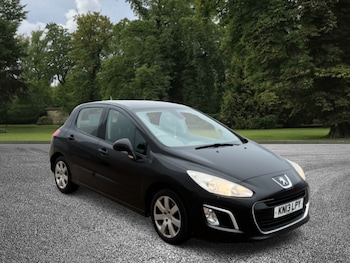 Used Peugeot 308 2013 for sale - 77637088: Photo