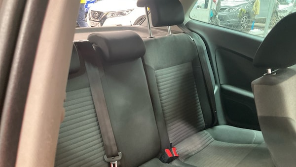 Used Volkswagen Polo 2011 for sale - 74841761: Photo 6