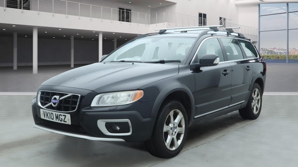 Used Volvo XC70 2010 for sale - 77327181: Photo 2