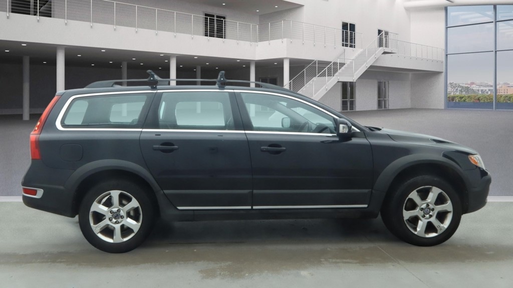 Used Volvo XC70 2010 for sale - 77327181: Photo 5