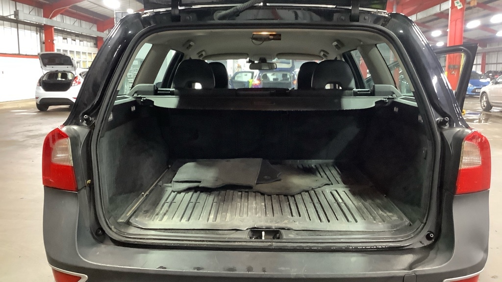 Used Volvo XC70 2010 for sale - 77327181: Photo 7