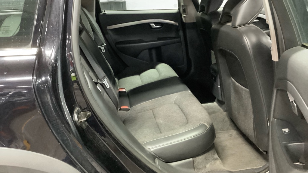 Used Volvo XC70 2010 for sale - 77327181: Photo 8