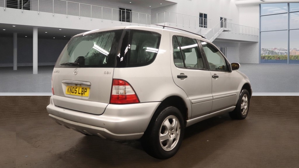 Used Mercedes-Benz M Class 2005 for sale - 77253541: Photo 4