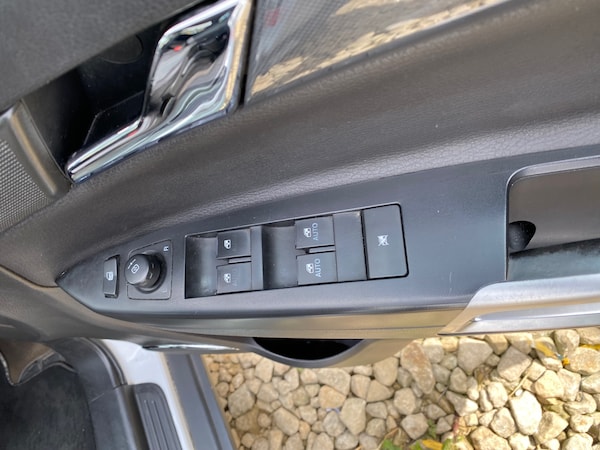 Used Vauxhall Antara 2012 for sale - 75468423: Photo 17