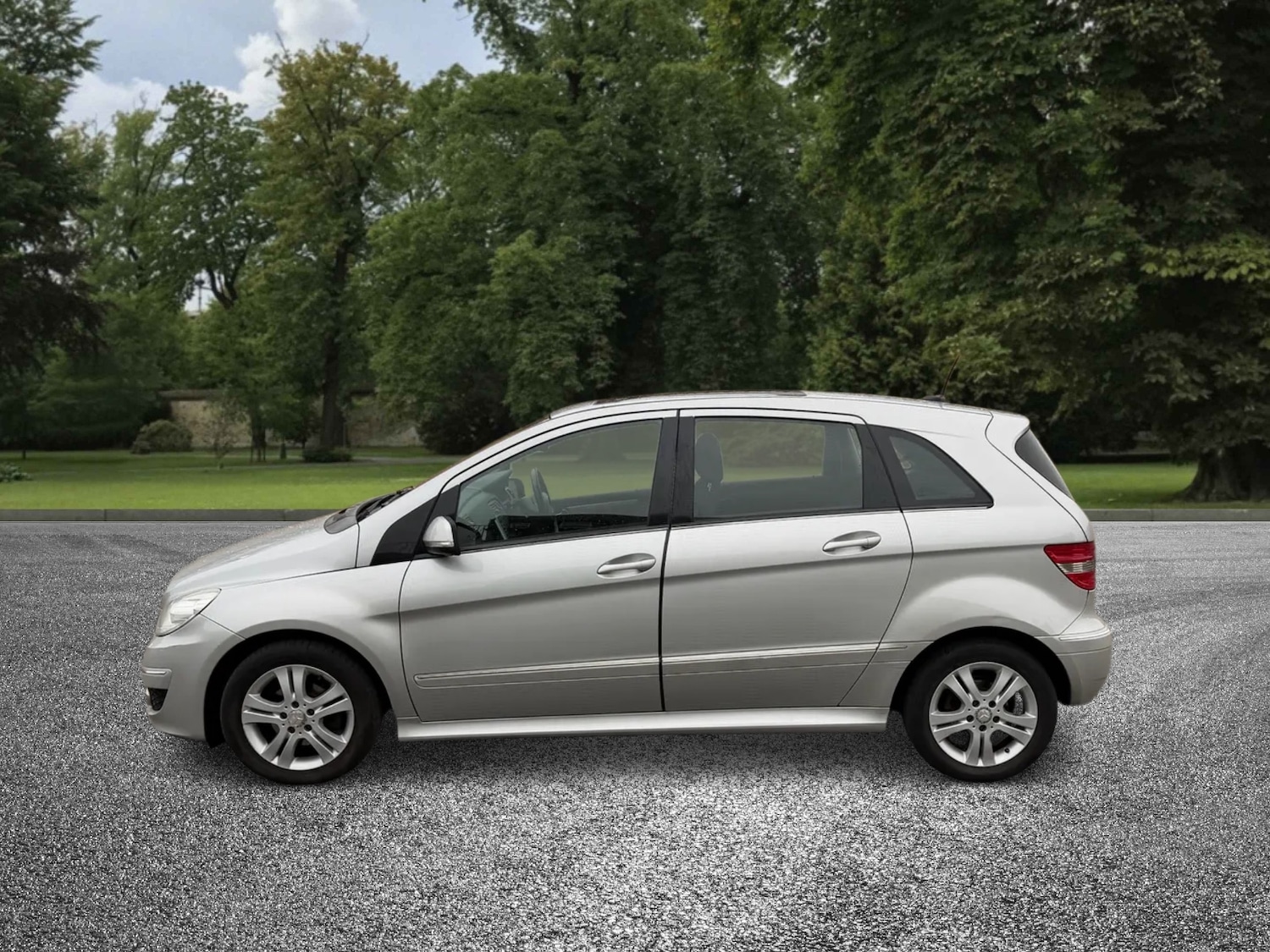 Used Mercedes-Benz B Class 2009 for sale - 76464477: Photo 4