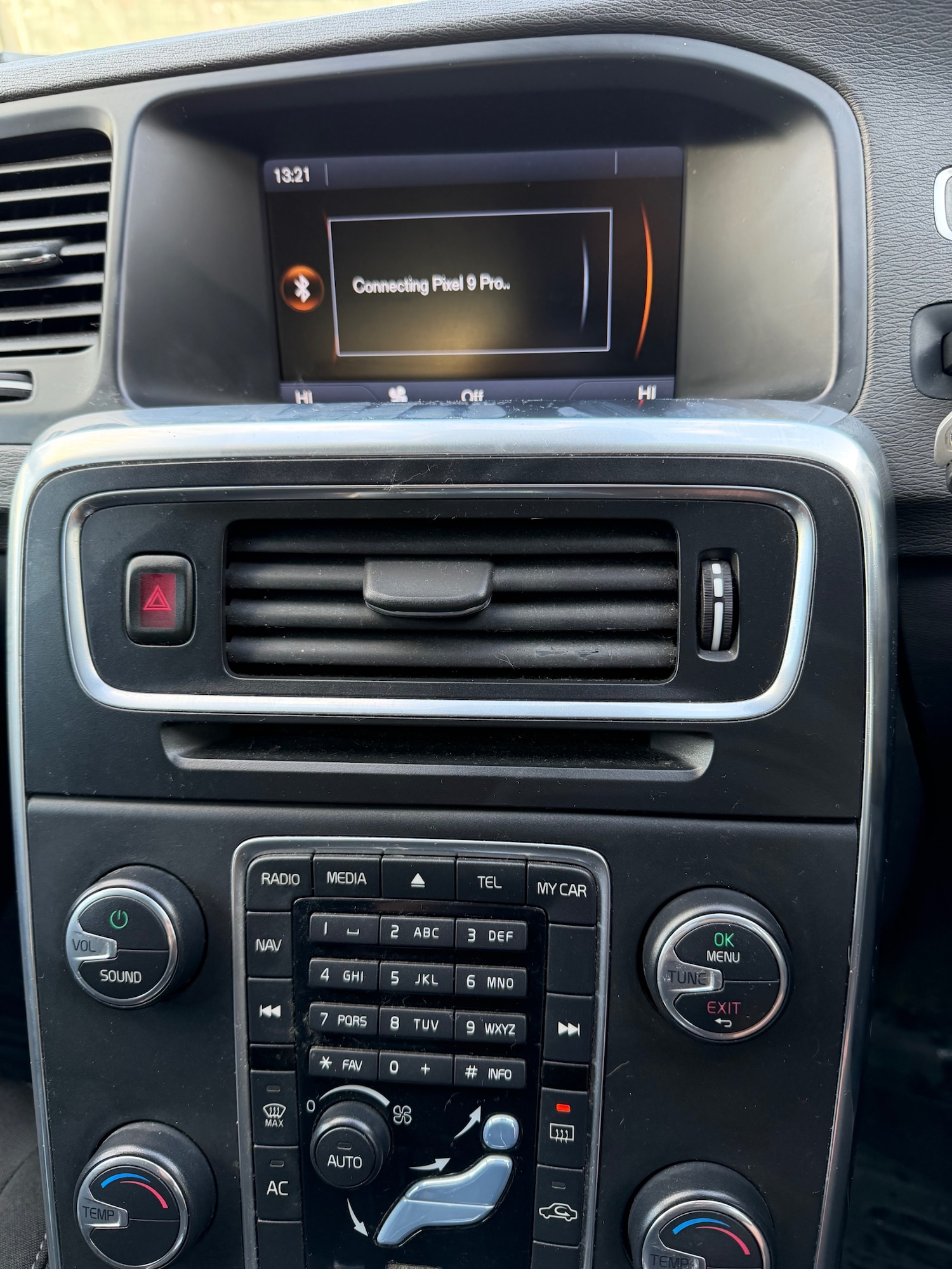 Used Volvo V60 2013 for sale - 76464406: Photo 16