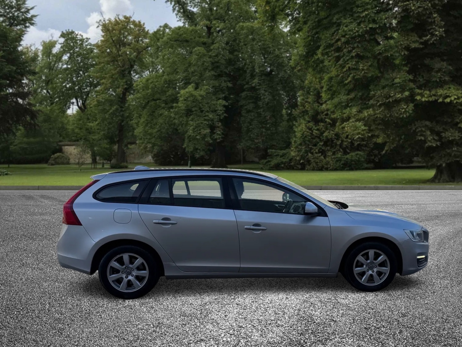 Used Volvo V60 2013 for sale - 76464406: Photo 9