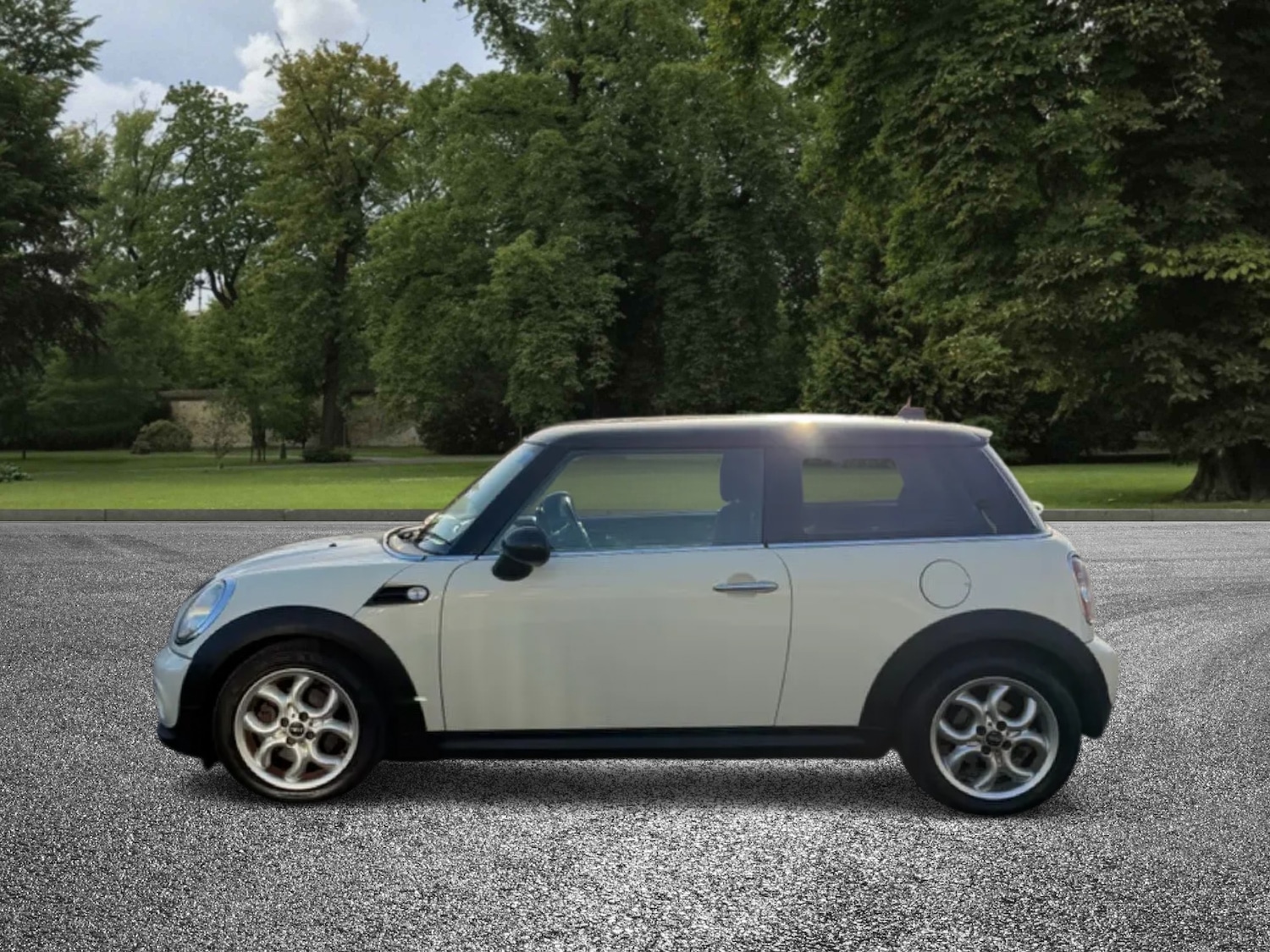 Used MINI Hatch 2011 for sale - 76778102: Photo 3