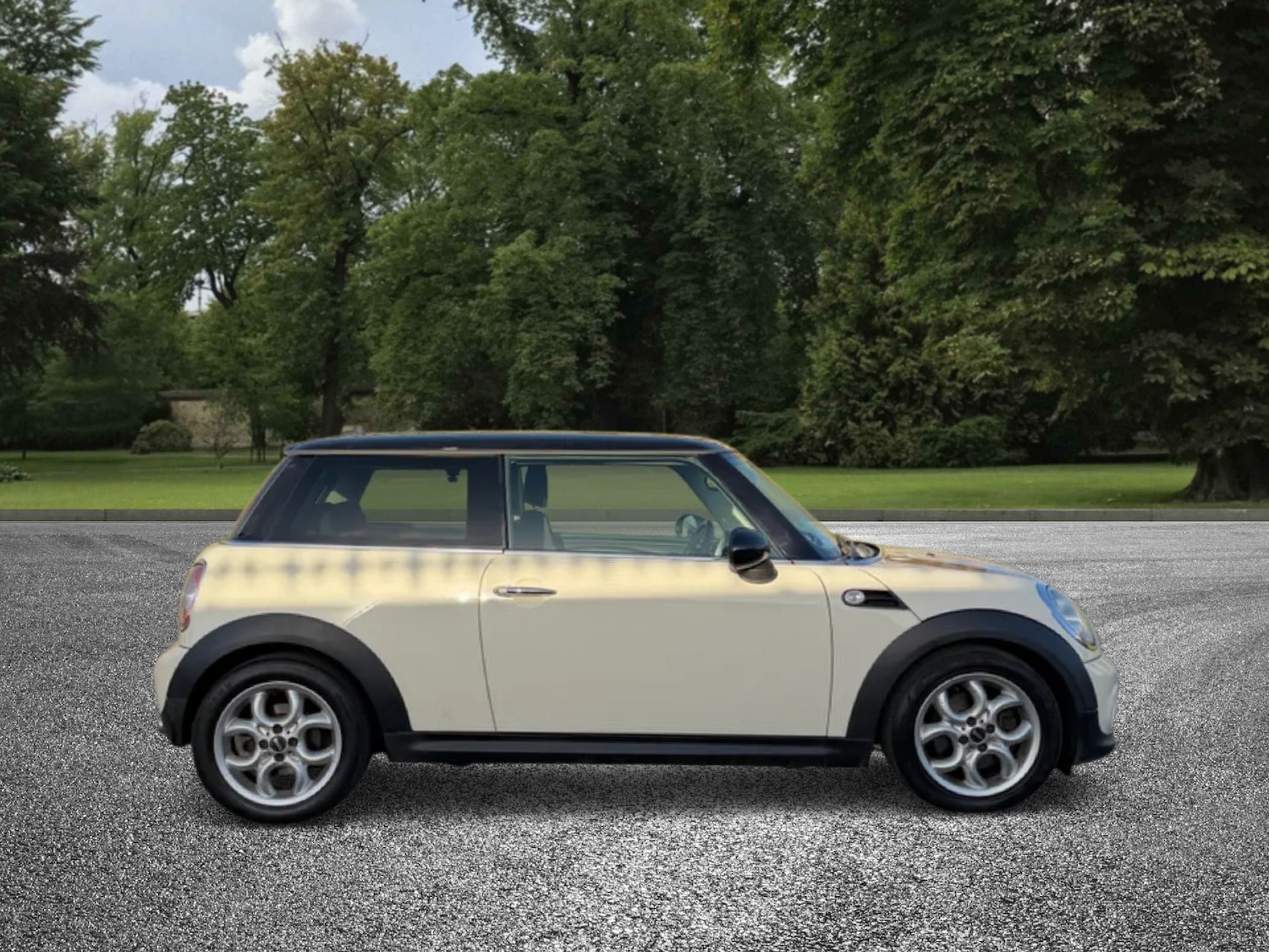 Used MINI Hatch 2011 for sale - 76778102: Photo 8