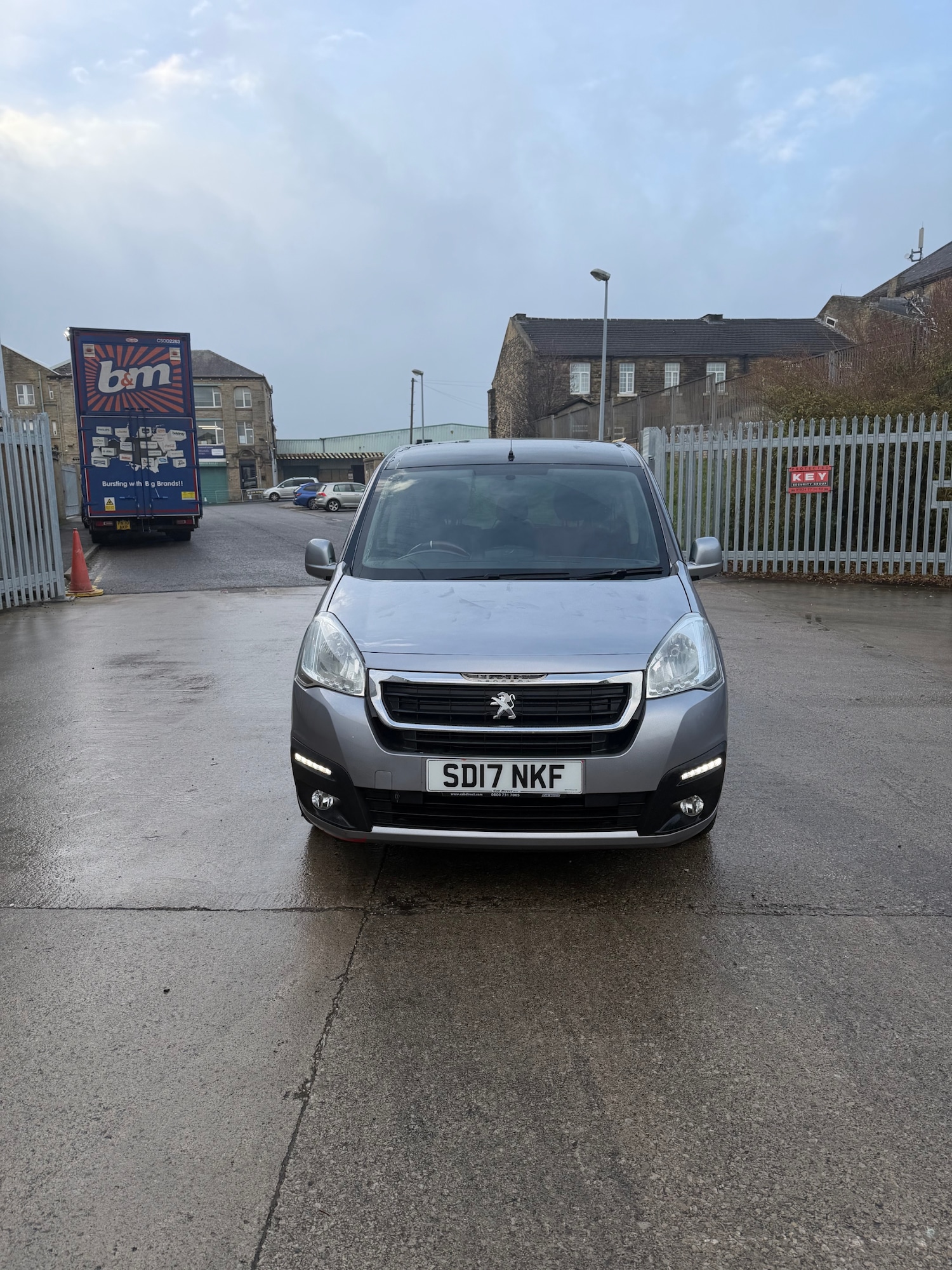 Used Peugeot Partner Tepee 2017 for sale - 76778091: Photo 11
