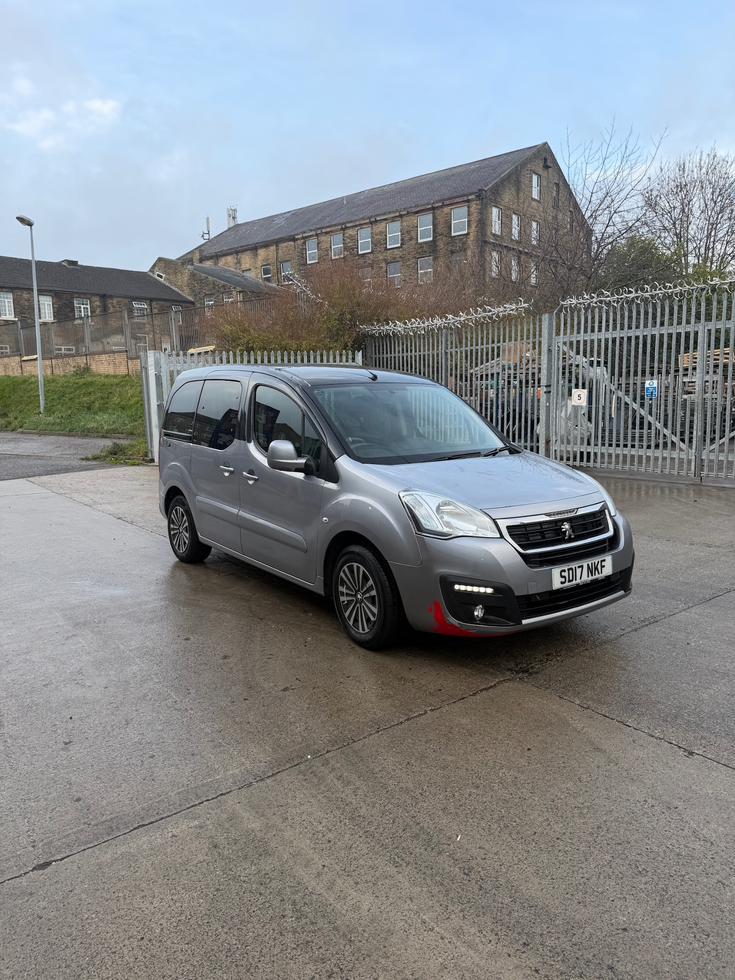 Used Peugeot Partner Tepee 2017 for sale - 76778091: Photo 13