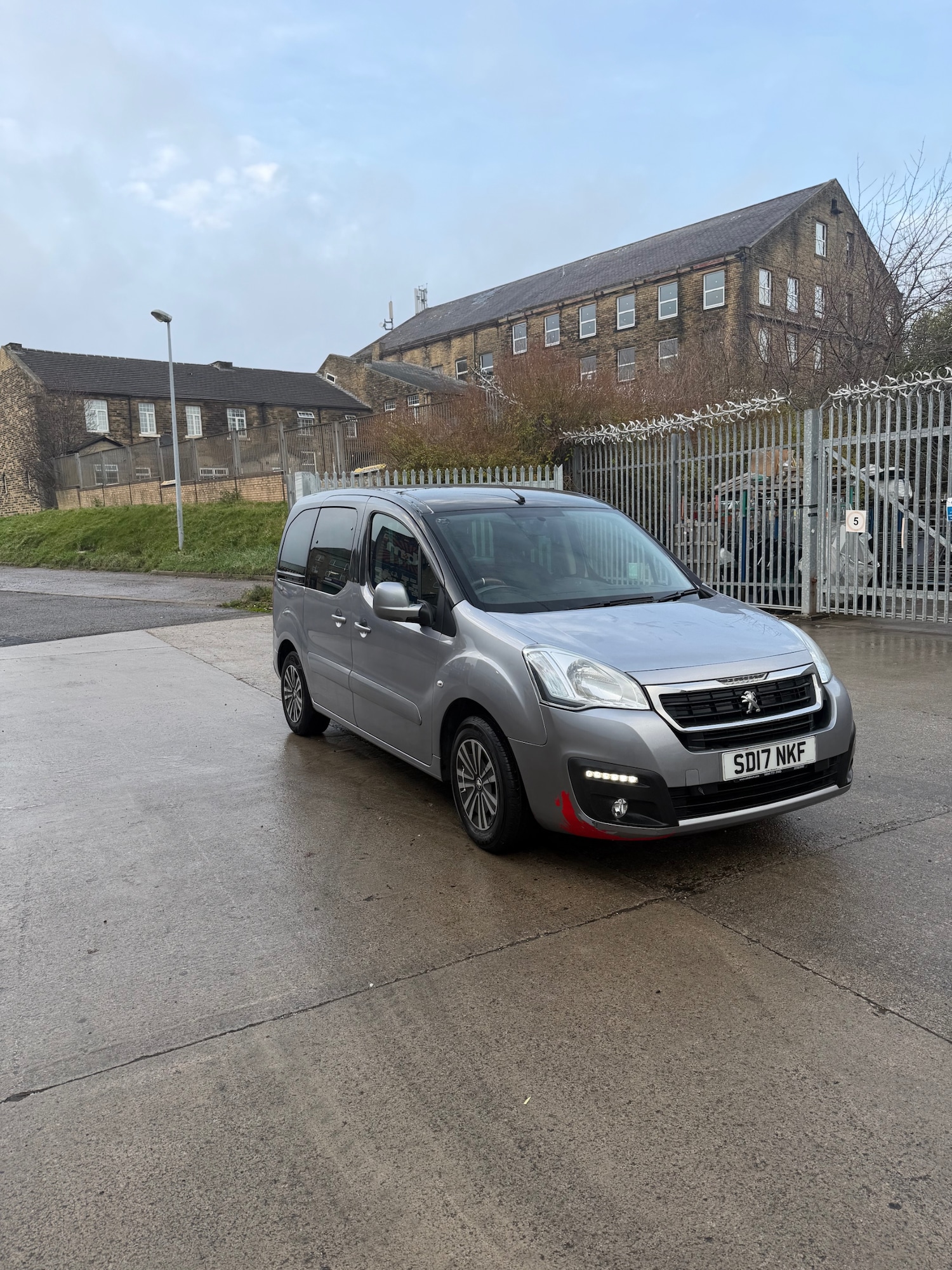 Used Peugeot Partner Tepee 2017 for sale - 76778091: Photo 14