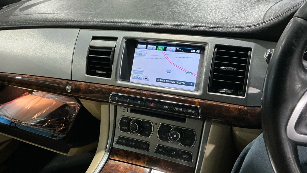 Used Jaguar XF 2013 for sale - 77274345: Photo 10