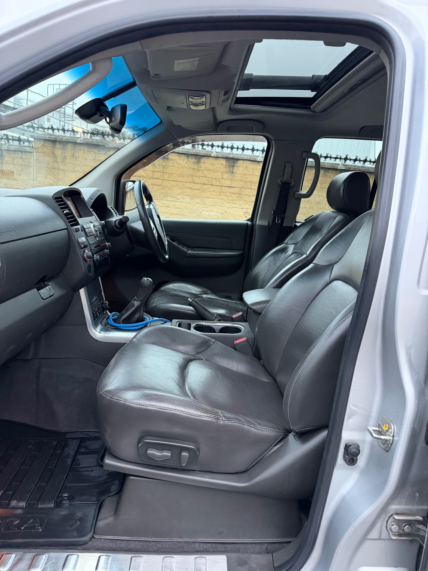 Used Nissan Navara 2011 for sale - 77046475: Photo 28