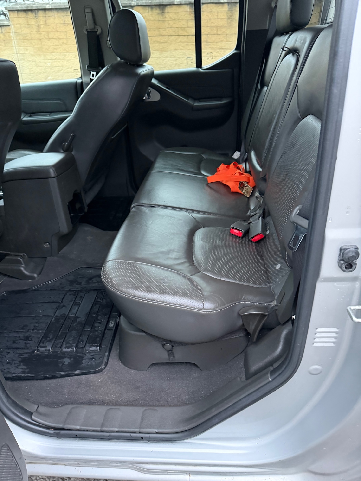 Used Nissan Navara 2011 for sale - 77046475: Photo 29