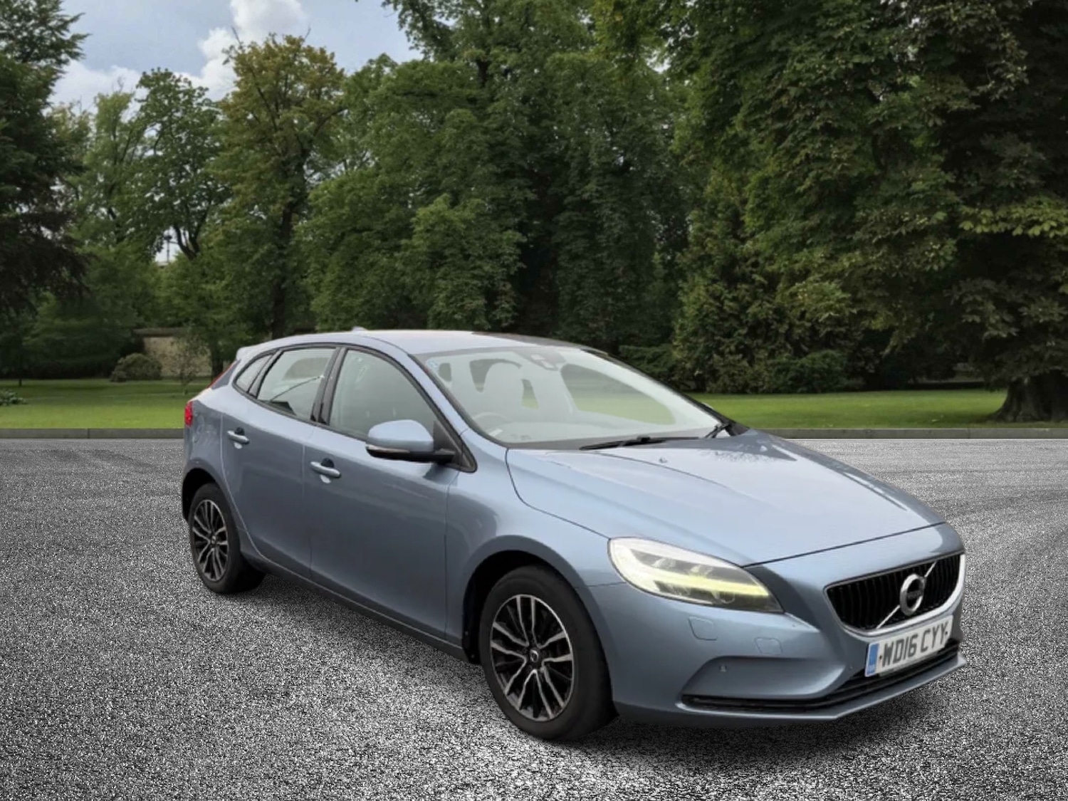 Used Volvo V40 2016 for sale - 76532318: Photo 11