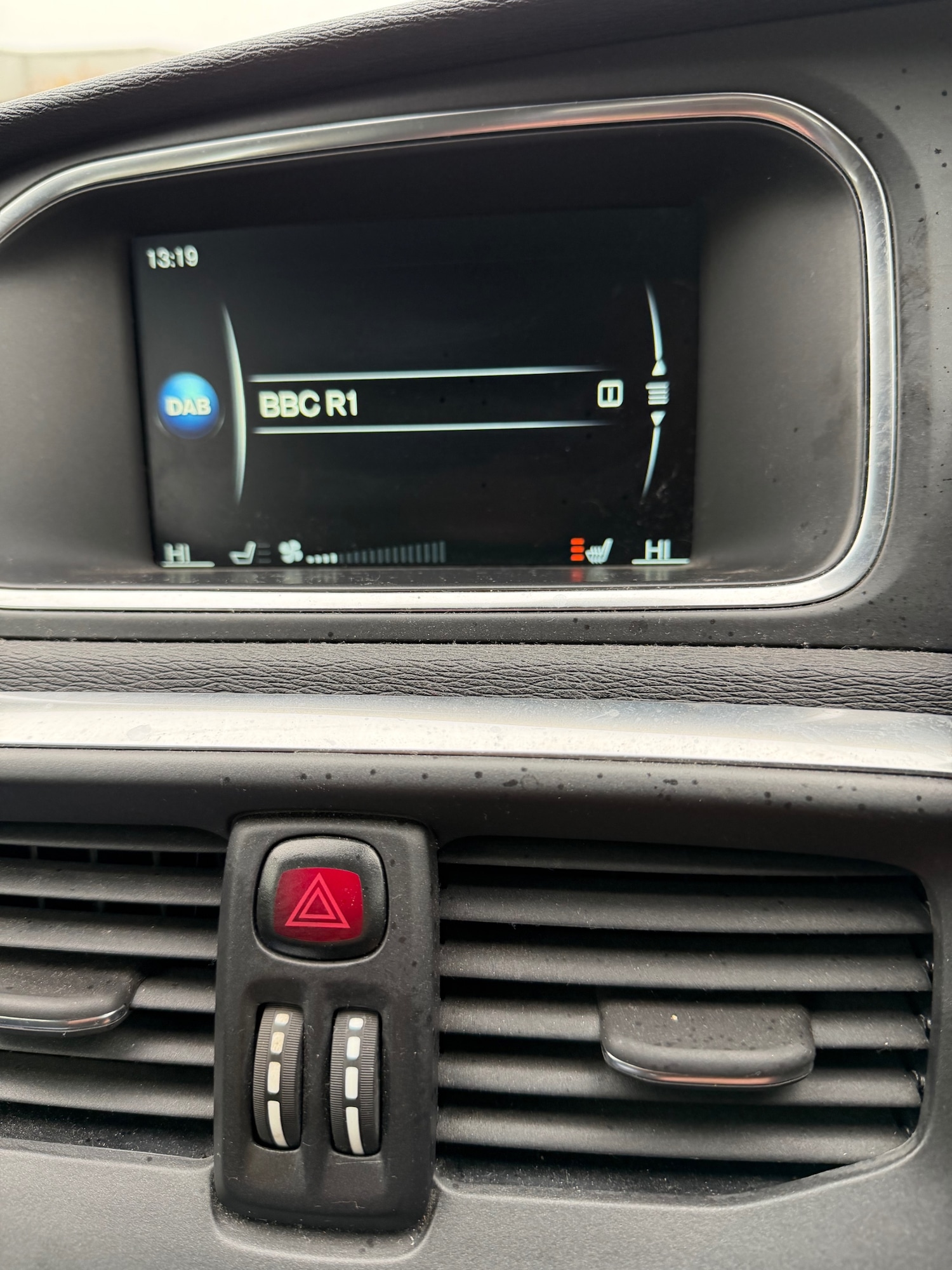 Used Volvo V40 2016 for sale - 76532318: Photo 14