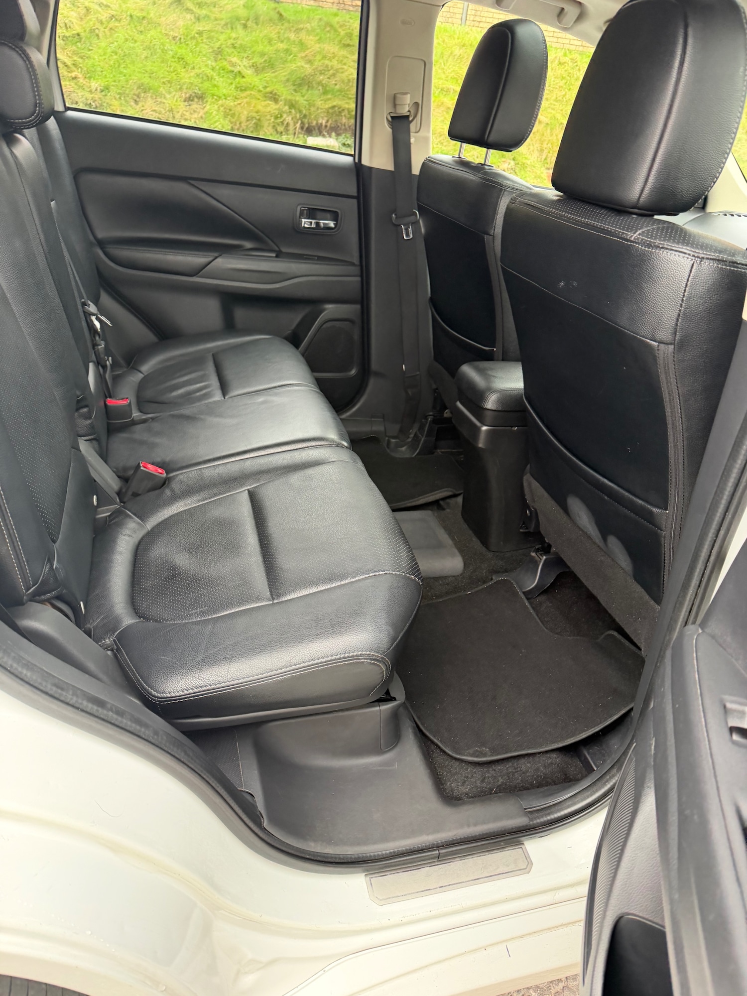 Used Mitsubishi Outlander 2014 for sale - 77637098: Photo 11