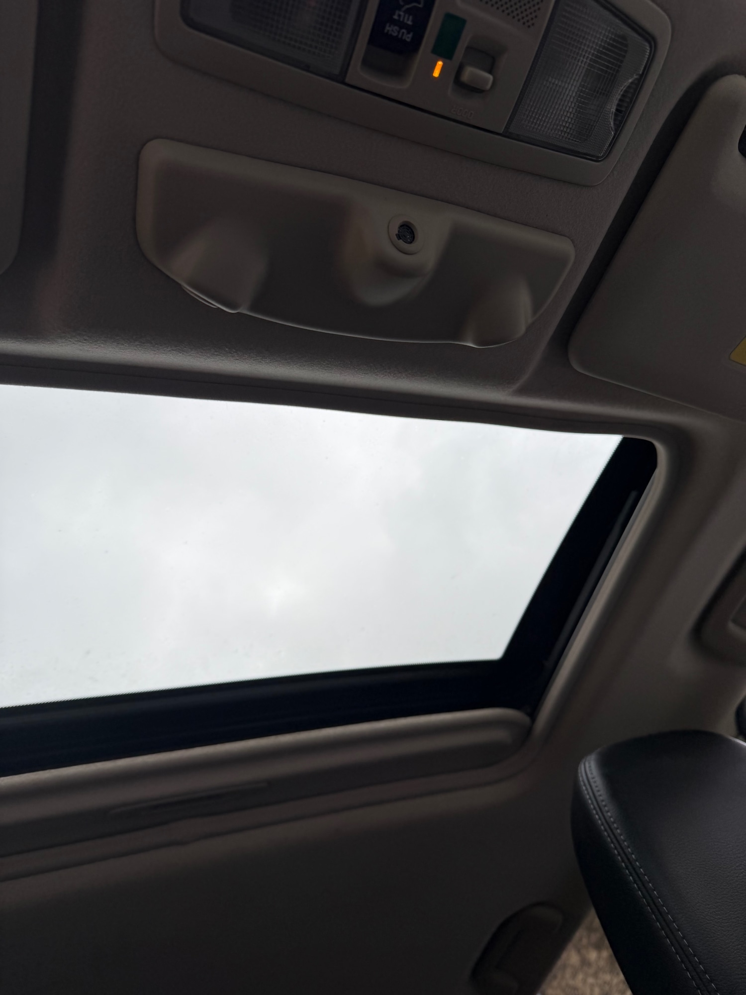 Used Mitsubishi Outlander 2014 for sale - 77637098: Photo 20