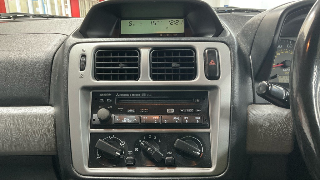 Used Mitsubishi Shogun 2004 for sale - 76652277: Photo 11