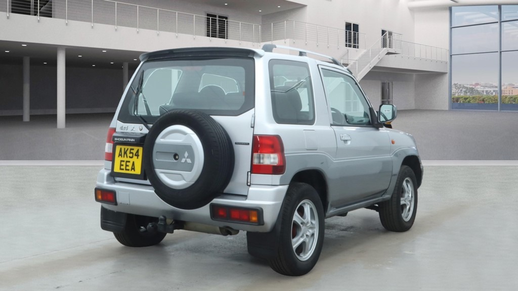Used Mitsubishi Shogun 2004 for sale - 76652277: Photo 4