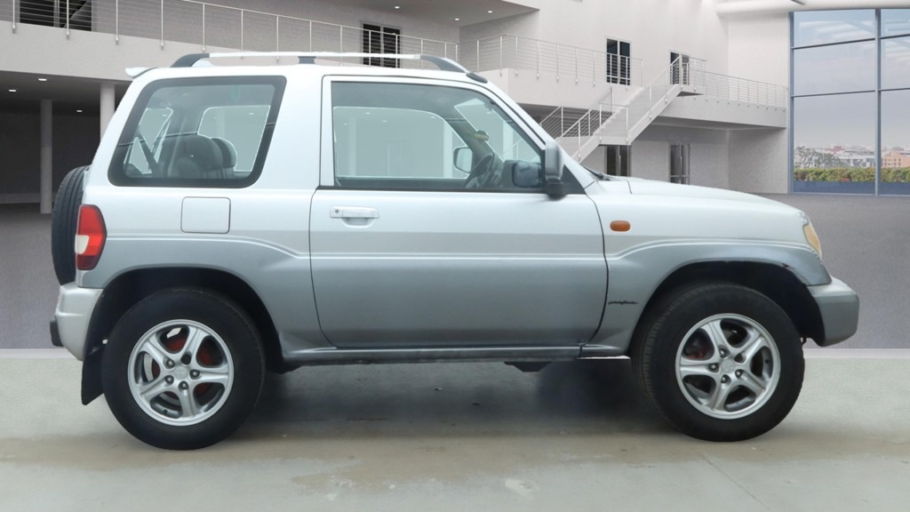 Used Mitsubishi Shogun 2004 for sale - 76652277: Photo 5