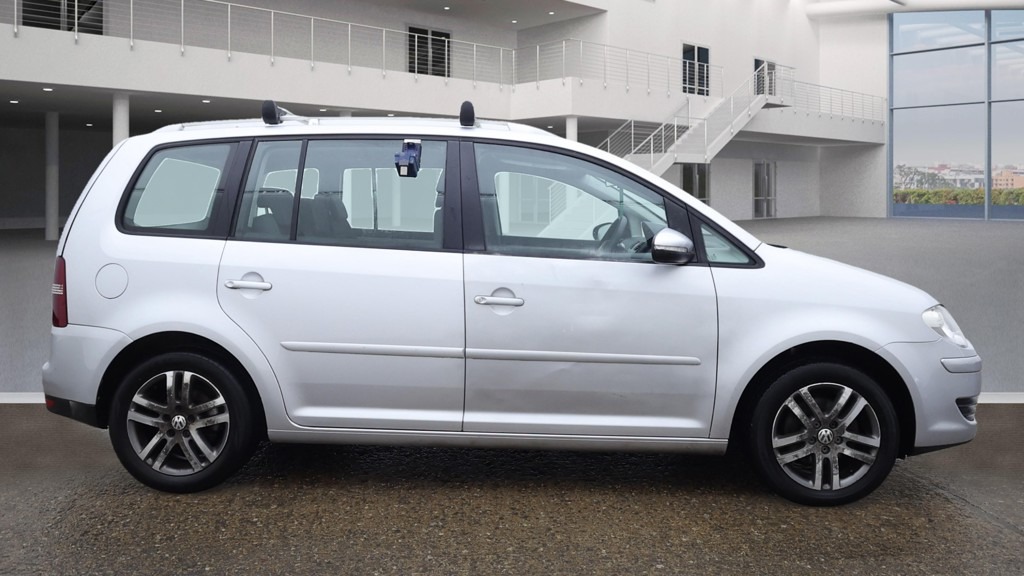 Used Volkswagen Touran 2009 for sale - 76651309: Photo 5