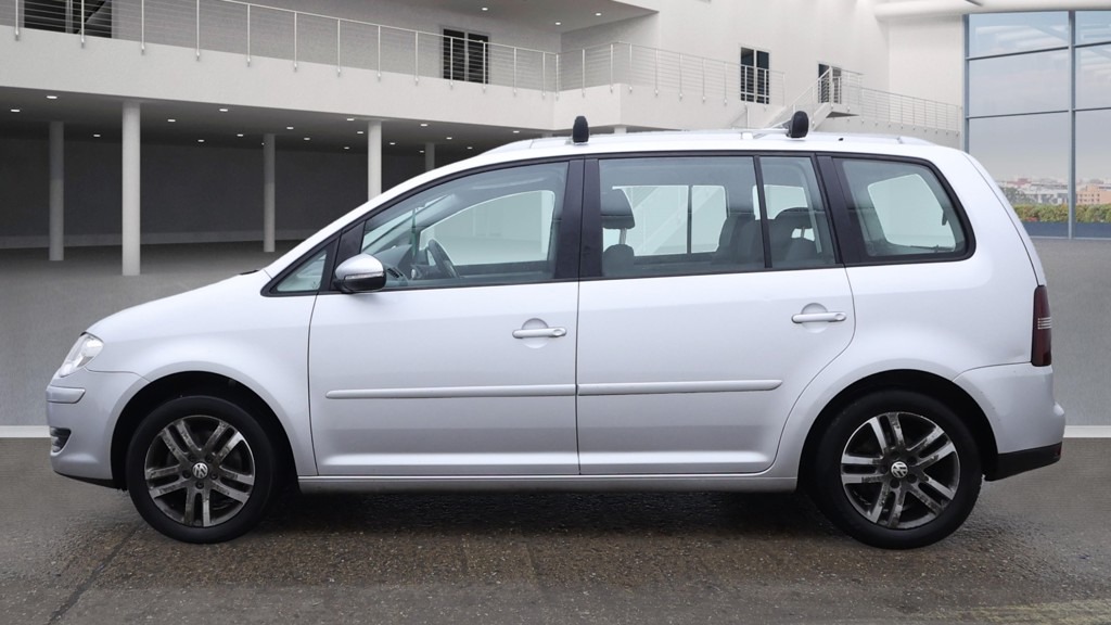 Used Volkswagen Touran 2009 for sale - 76651309: Photo 6