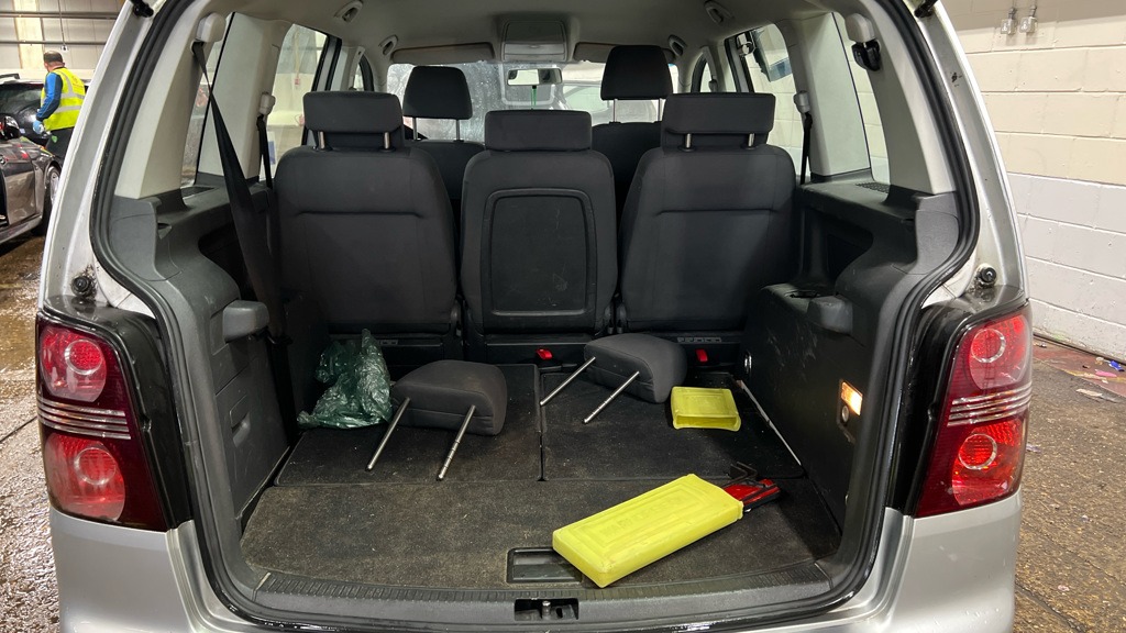 Used Volkswagen Touran 2009 for sale - 76651309: Photo 7