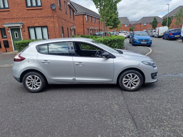 Used Renault Megane 2015 for sale - 75530231: Photo 10