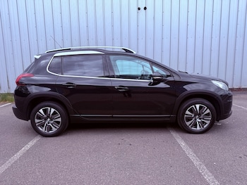Used Peugeot 2008 2017 for sale - 78552632: Photo