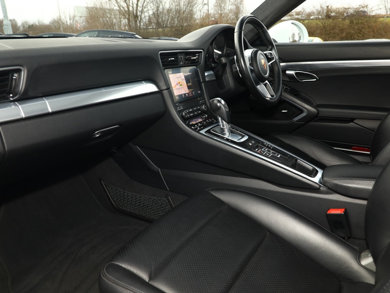 Used Porsche 911 2018 for sale - 77563056: Photo 2