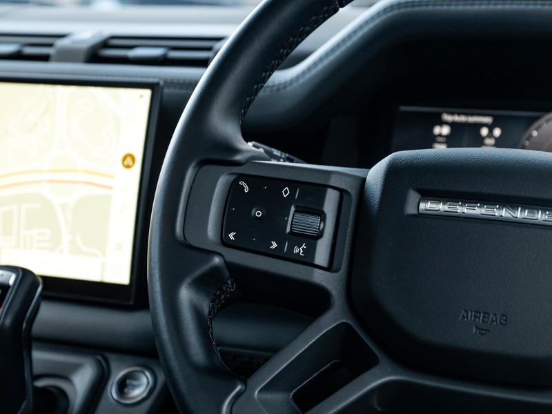 Used Land Rover Defender 2023 for sale - 77228642: Photo 11