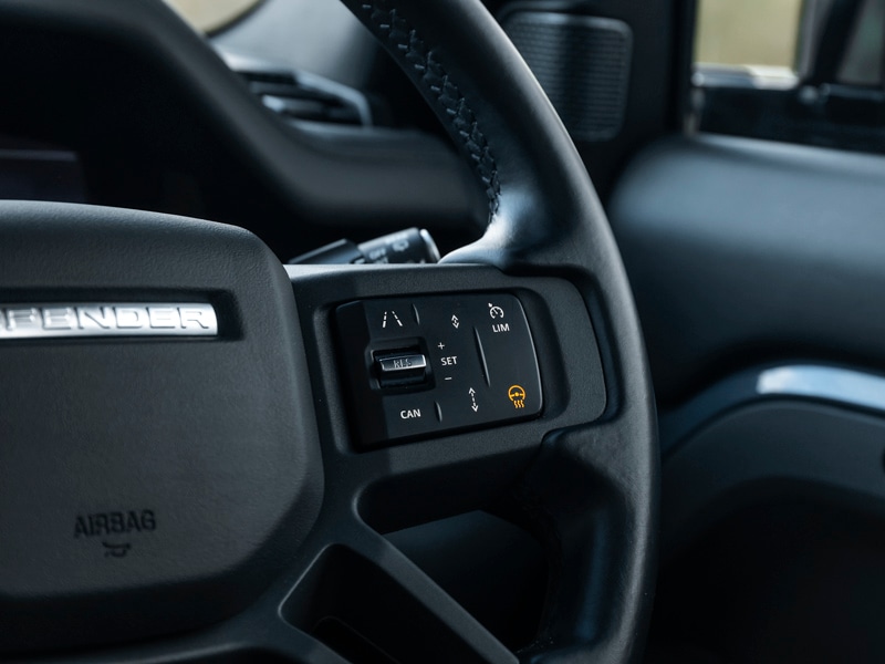 Used Land Rover Defender 2023 for sale - 77228642: Photo 12