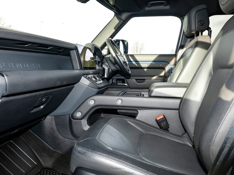 Used Land Rover Defender 2023 for sale - 77228642: Photo 5