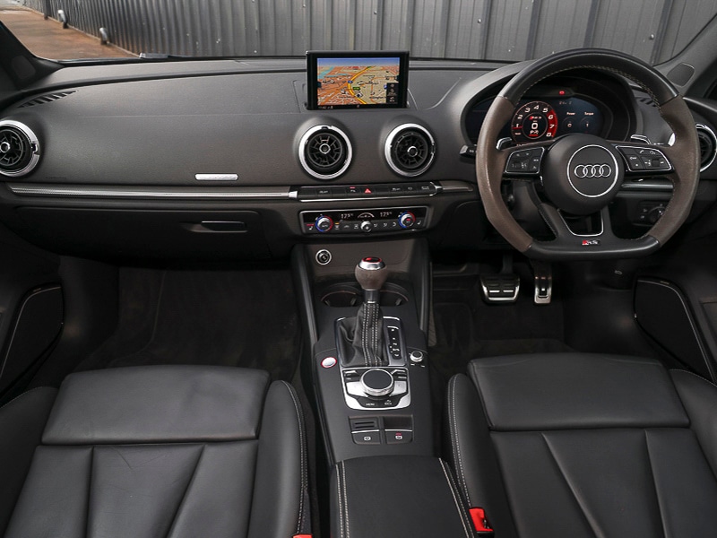 Used Audi RS3 2019 for sale - 76978376: Photo 2