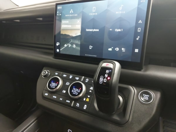 Used Land Rover Defender 2022 for sale - 76301580: Photo 10
