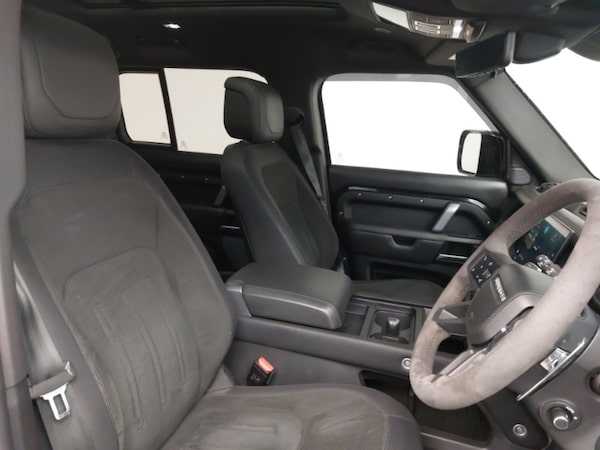 Used Land Rover Defender 2022 for sale - 76301580: Photo 11