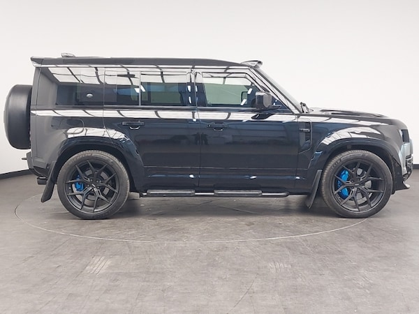 Used Land Rover Defender 2022 for sale - 76301580: Photo 2