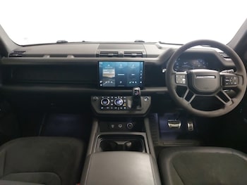 Used Land Rover Defender 2022 for sale - 76301580: Photo