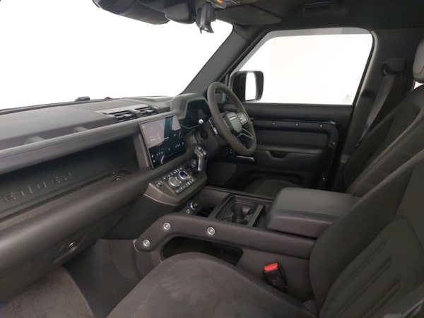 Used Land Rover Defender 2022 for sale - 76301580: Photo 7