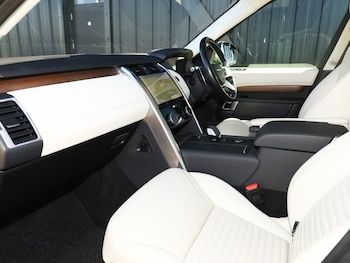 Used Land Rover Discovery 2021 for sale - 78617081: Photo