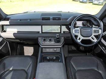 Used Land Rover Defender 2022 for sale - 75583995: Photo